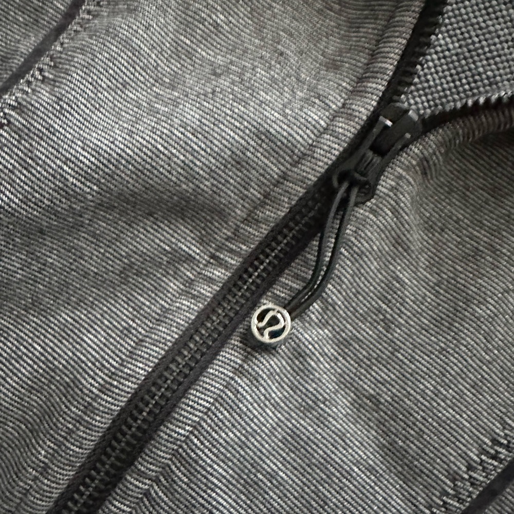 Lululemon jacket - Picture 2 of 4